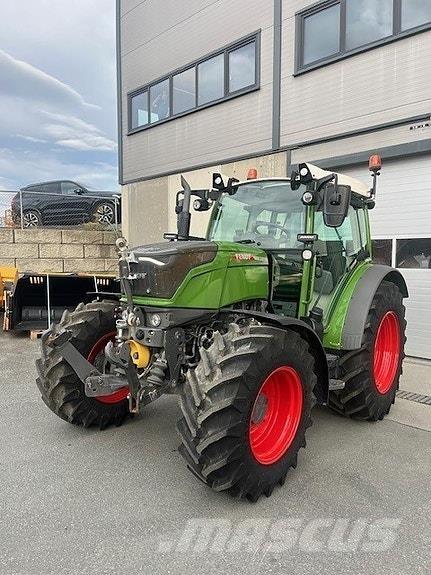Fendt 211 Traktorit