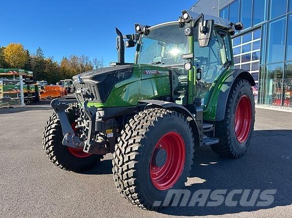 Fendt 211 Profi Traktorit