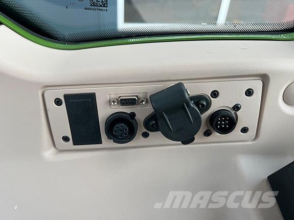 Fendt 211 Profi+ Traktorit