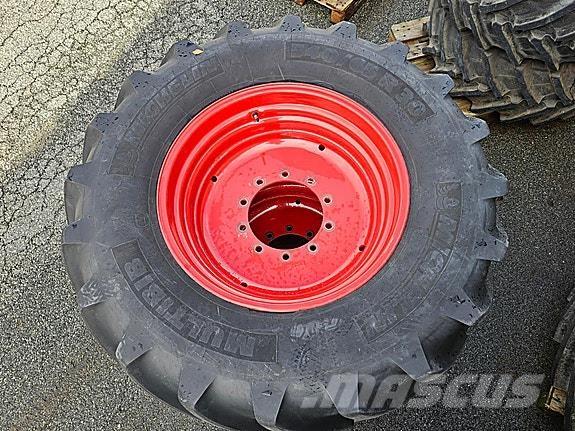 Fendt 700 Traktorit
