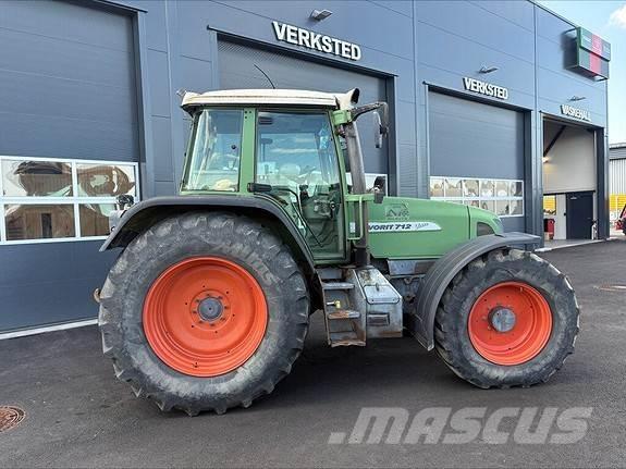 Fendt 712 Favorit Traktorit