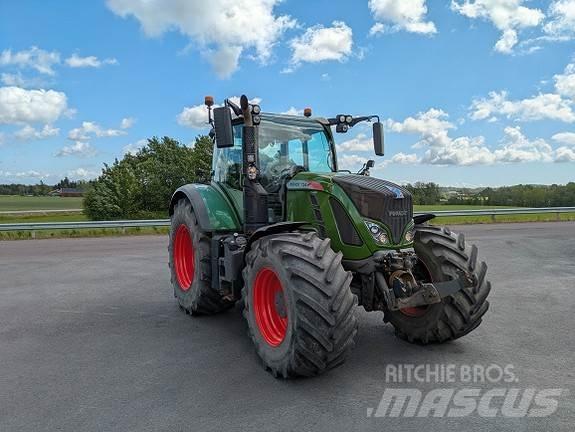 Fendt 724 S4 Vario Traktorit