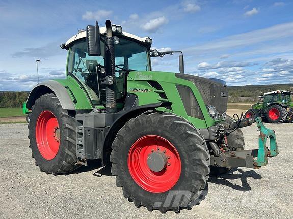 Fendt 828 Vario Traktorit
