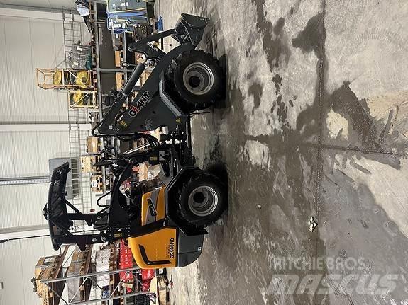 GiANT G2500HD+ Liukuohjatut kuormaajat