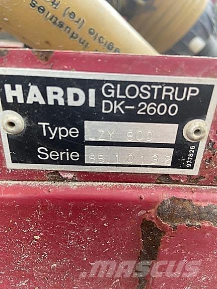 Hardi LZY 800 Itsekulkevat ruiskut