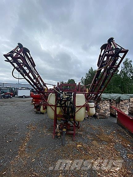 Hardi LZY 800 Itsekulkevat ruiskut