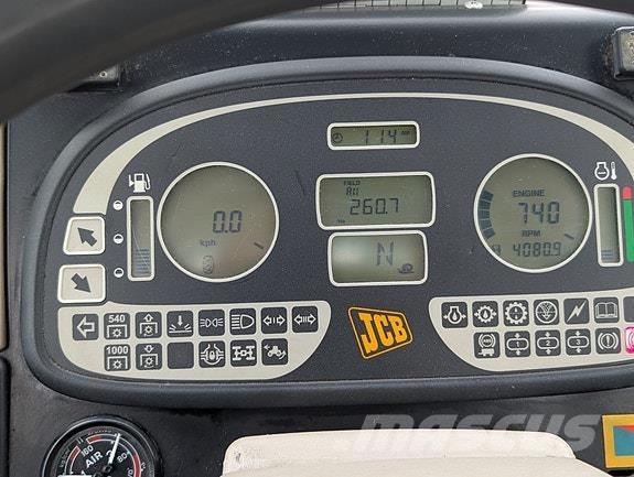 JCB 2135 4WS Traktorit