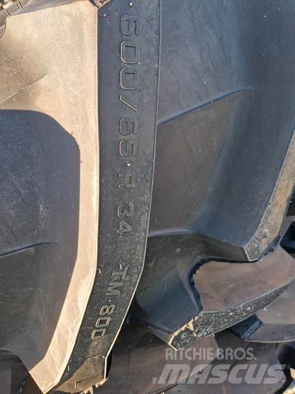John Deere  Traktorit