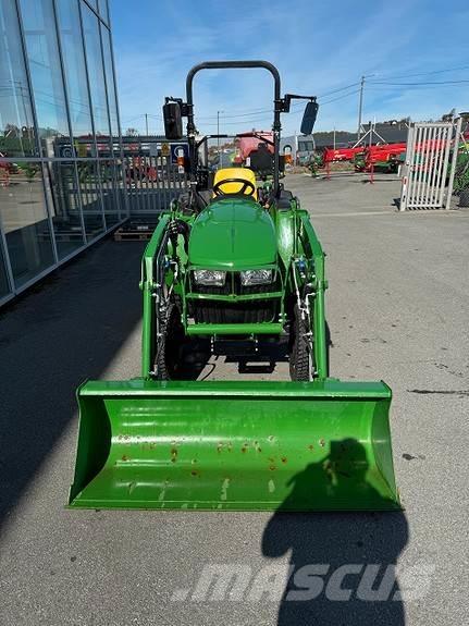 John Deere 3038E Traktorit