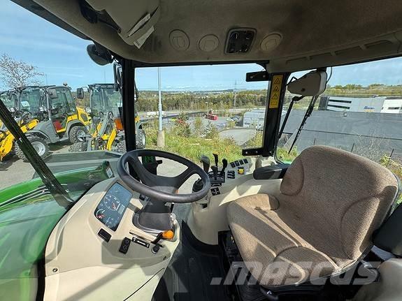 John Deere 3720 Traktorit