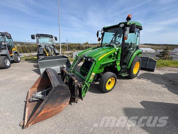 John Deere 3720 Traktorit