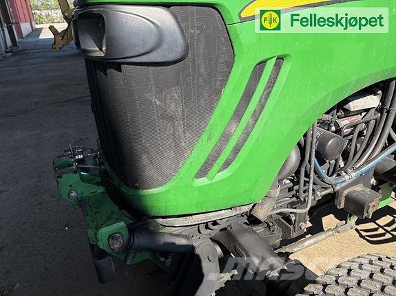 John Deere 4720 Traktorit
