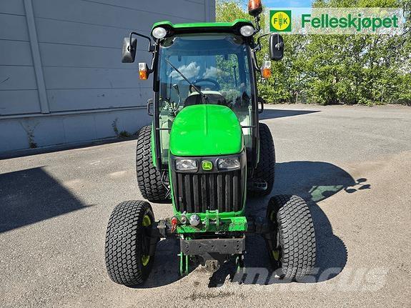 John Deere 4720 Traktorit