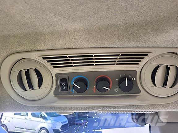 John Deere 5100 R Traktorit