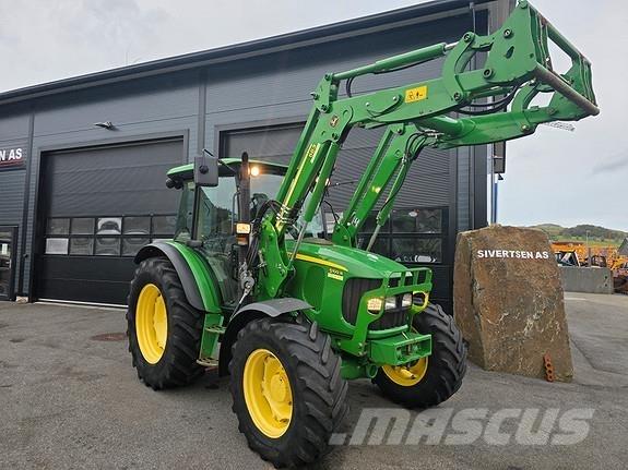 John Deere 5100R Traktorit