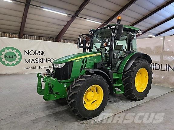 John Deere 5100R Traktorit