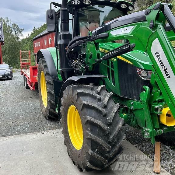 John Deere 6120M Traktorit