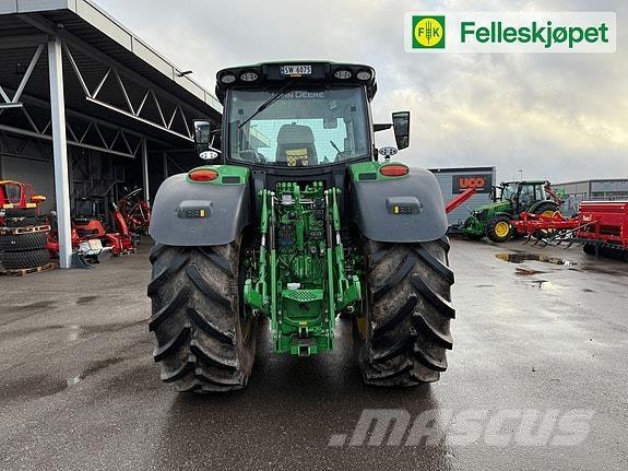John Deere 6R 215 Traktorit