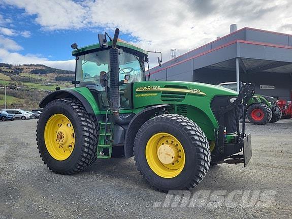 John Deere 7720 Traktorit