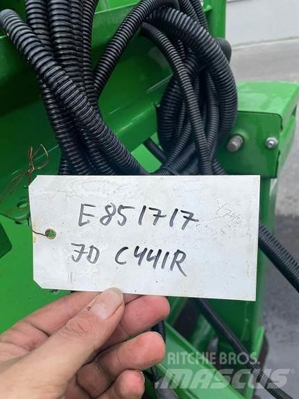 John Deere C441R Pyöröpaalaimet