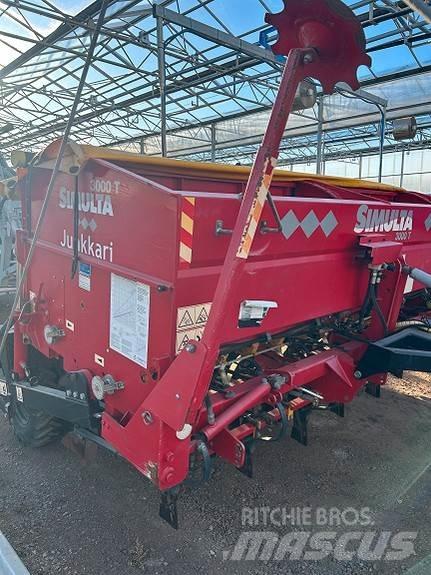 Junkkari 3000T Lannoitteenlevittimet