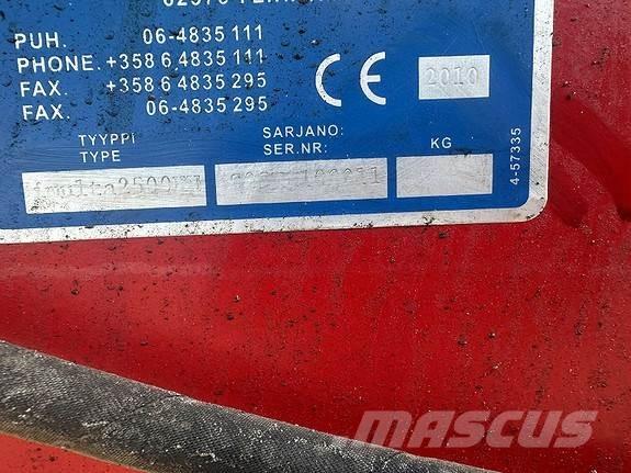 Junkkari KH 2500 Kuivalannan levittimet
