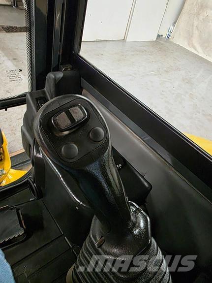 Komatsu PC26MR-3 Minikaivukoneet < 7t