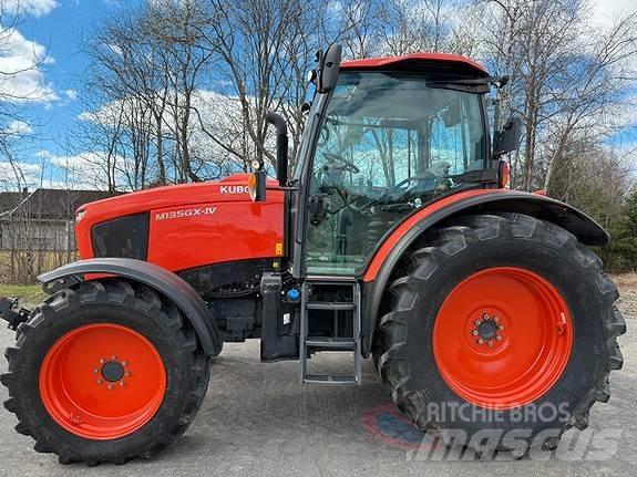 Kubota M135GX-IV Traktorit
