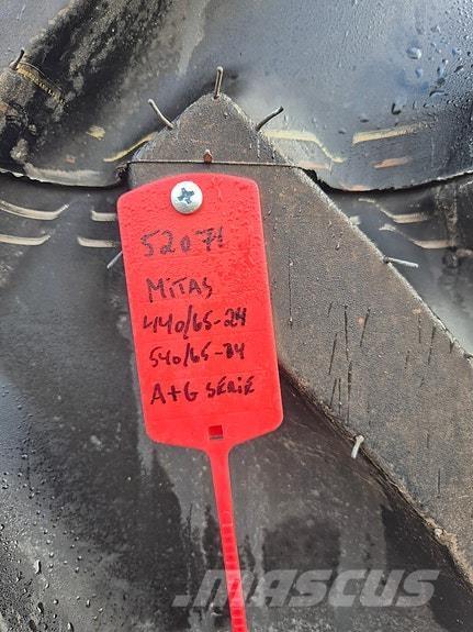 Mitas  Renkaat ja vanteet