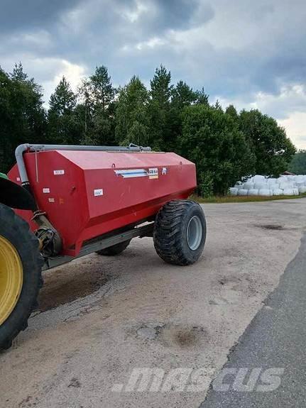 Moi GB-8 Lannoitteenlevittimet