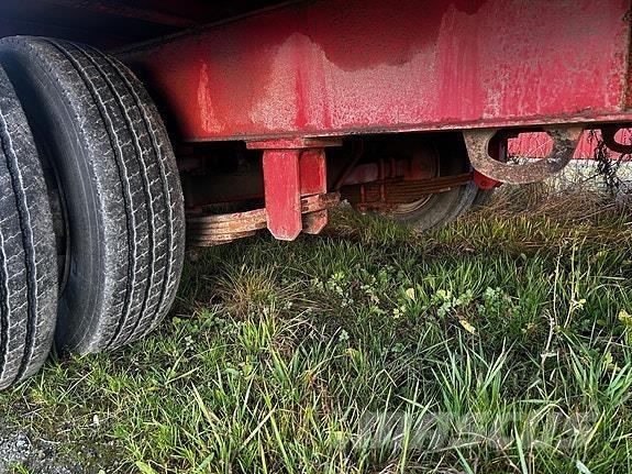 NC T18-40 Yleisperävaunut