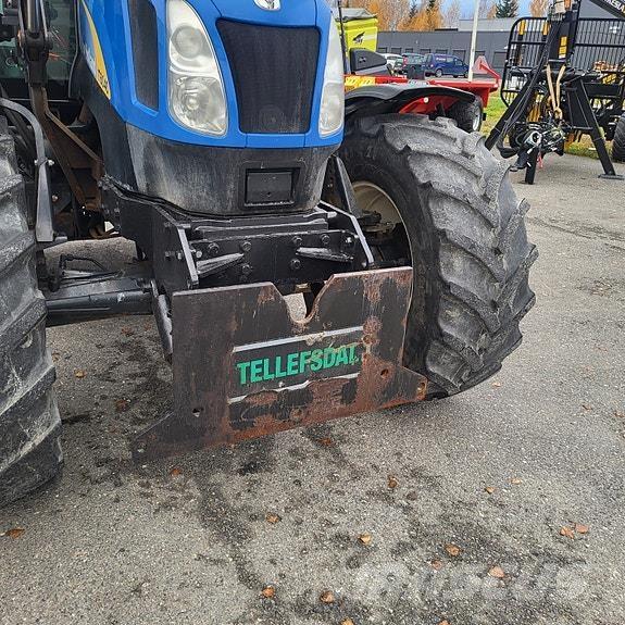 New Holland T6040 Traktorit