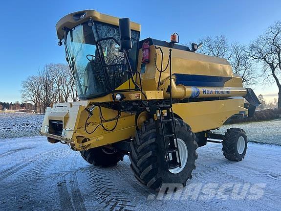 New Holland TC5050 Leikkuupuimurit