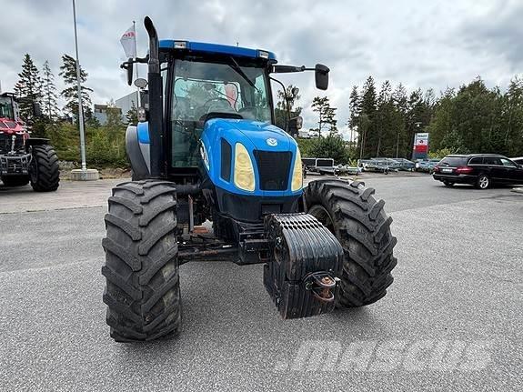 New Holland TS135A Traktorit