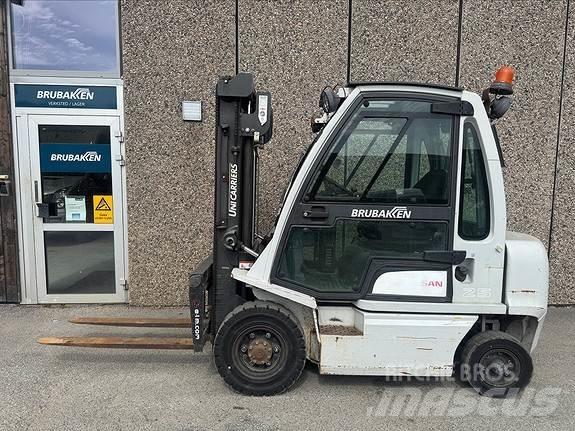 Nissan FD25 45434 Dieseltrukit