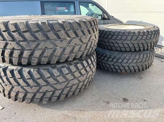 Nokian TRI 2 Renkaat ja vanteet