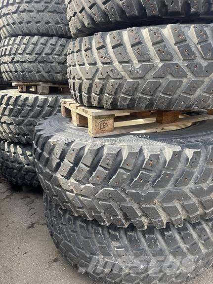 Nokian TRI 2 Renkaat ja vanteet