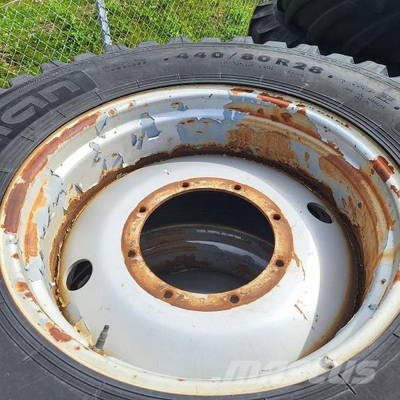 Nokian TRI 2 Renkaat ja vanteet