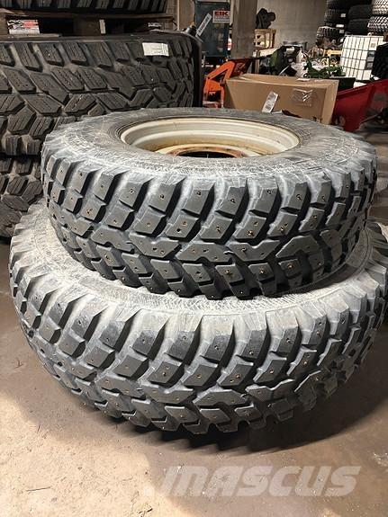 Nokian TRI 2 Renkaat ja vanteet