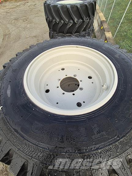 Nokian TRI2 Renkaat ja vanteet