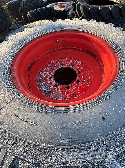 Nokian TRI2 Renkaat ja vanteet