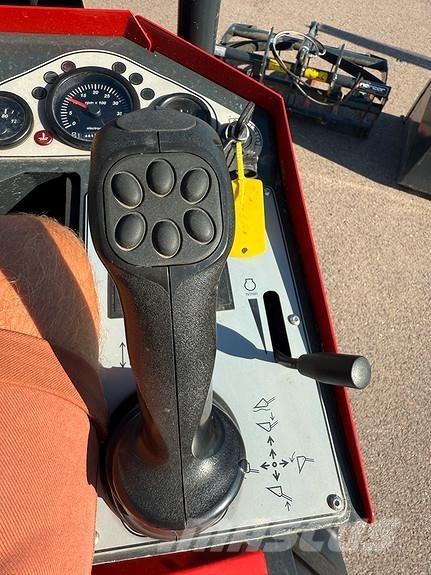Norcar A7035 Liukuohjatut kuormaajat