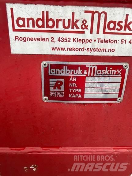 Rekord 8500 Kuivalannan levittimet