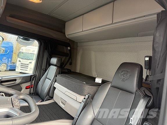 Scania P340 Umpikorikuorma-autot