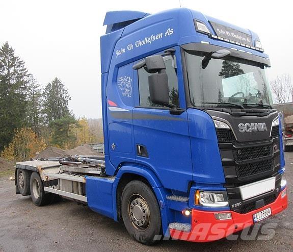 Scania R520 6x2*4 Vaihtolava-autot