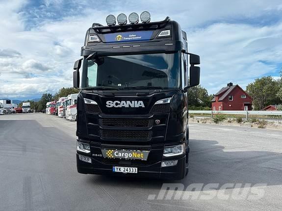 Scania R540A6x2NB Vetopöytäautot