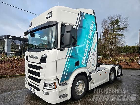 Scania R560 A6x2NB Vetopöytäautot