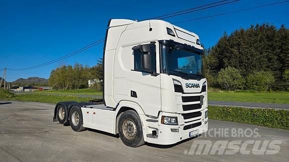 Scania R580A6x2NB Vetopöytäautot