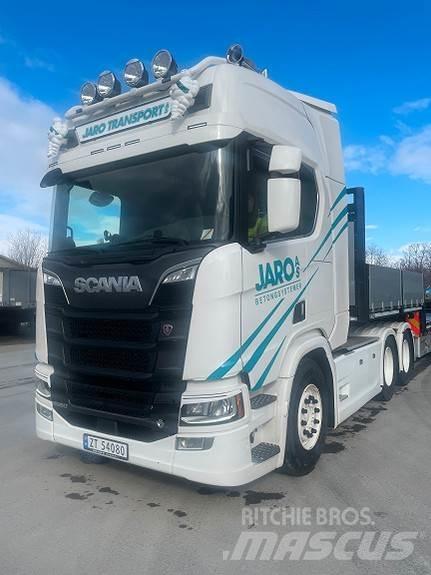 Scania R650 6X4 Vetopöytäautot