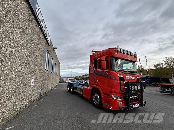 Scania R650B6x4NB Vaihtolava-autot